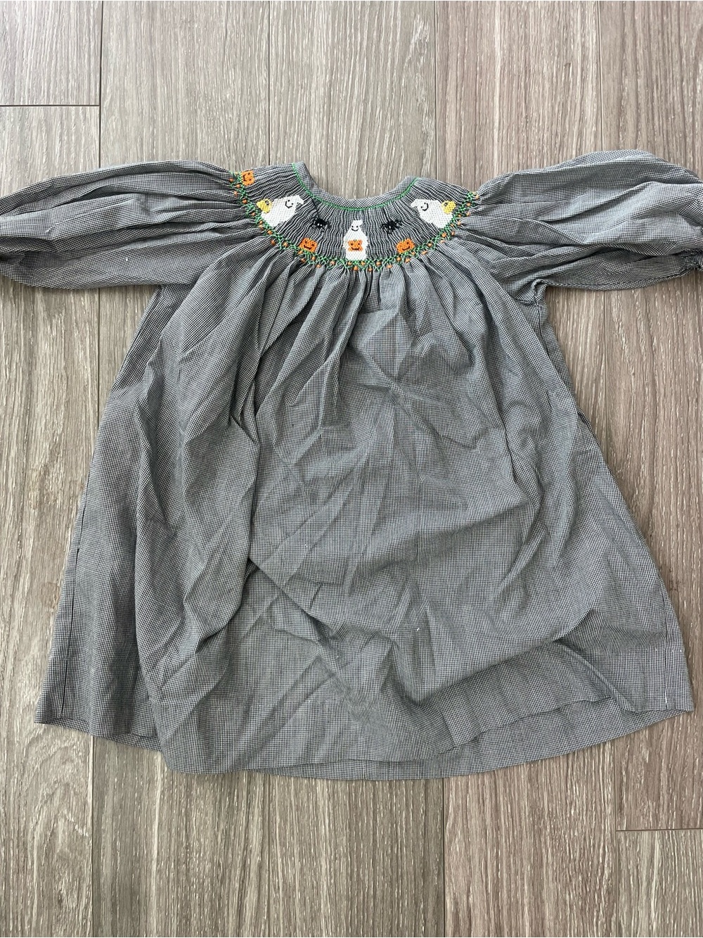 Adorable gingham Halloween smocked dress.